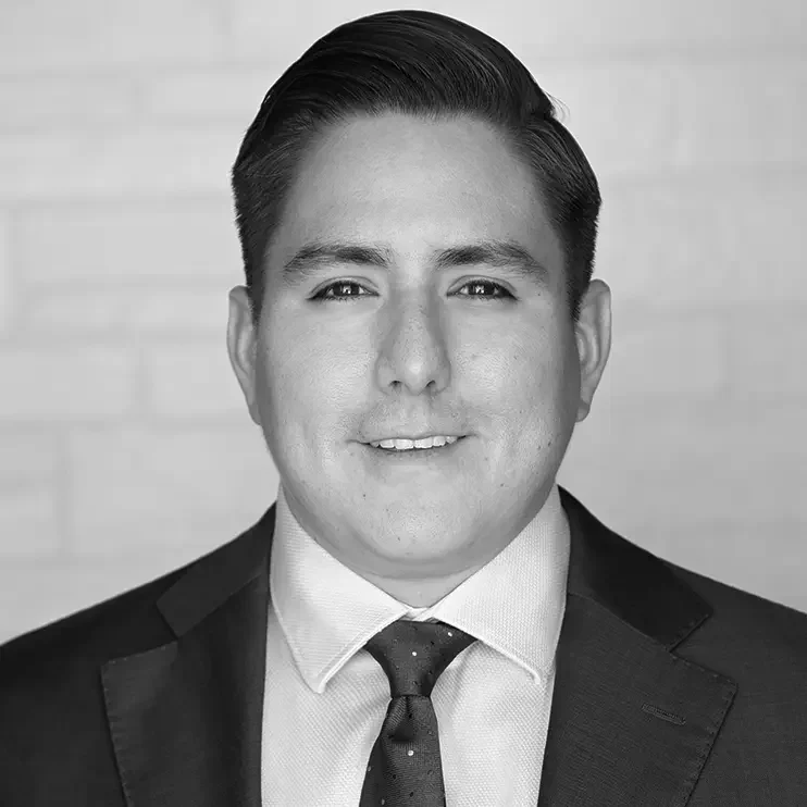 associate-mario-larrea-associate
